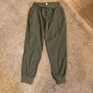 Zyia Trail Jogger size L 8-10